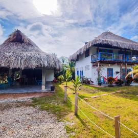 Cabaña La Gaita, hotel in Moñitos