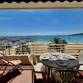 Appartement spacieux - Vue mer - Proche plage - FR-1-816-30, hotel in Le Lavandou