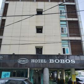 BOBOS Hotel، فندق في جيجو