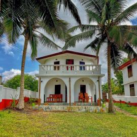 Green Protection Beach House Ghana, hotel sa Kokrobite
