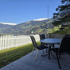 Tiny House Lodges Zillertal, hotel in Unterberg