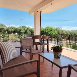 Villa Riviera, hotel v mestu Ricadi