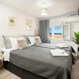 Xenia, villa by the sea!, hotel di Kato Gouves