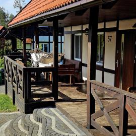 Sielska Chata Na Gwizdówce, hotel in Załakowo