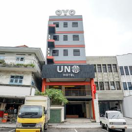 Hotel O Genteng Near Genteng Market Formerly Uno Hotel