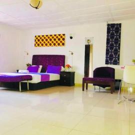 ZUNOX GUEST HOUSE, hotel in Freetown