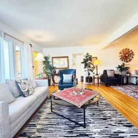 Charming 3BR House - Hal-UC, hotel in Los Angeles