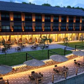 Valbona River Hotel، فندق في Jah Salih