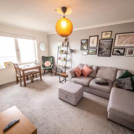 Tranquil 2Bed/2Bath Duplex Falkirk
