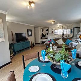 Artzys Cottage 1km to Olivedale Clinic, Hotel in Northriding
