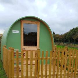 Green Dragon and Kitchen Pod - Sleeps 2 & Parking