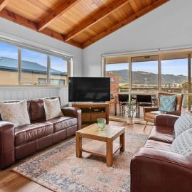 Coastal Gem - pool table and views