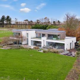 Large House, Spa Retreat, Hotel in Lenham