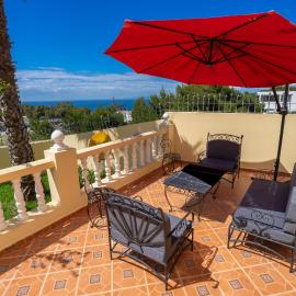 Magnifique appartement avec jardin en face de la mer