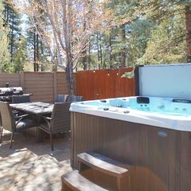 The Bear Den - Walk to Lake & Village, Game Room, and Hot Tub!