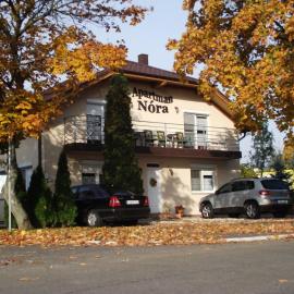 Apartman Nóra, hotel em Bük