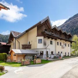 Schweizerhof Edelweiß, Hotel in Huben