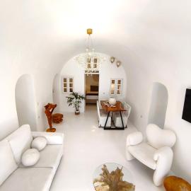 The Magic Luxury Cave Suites, hotelli kohteessa Santorini