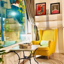 Nice bedroom with little balcony, 5 minutes from Metro and 10 minutes from Ahoy, hotel in Rotterdam