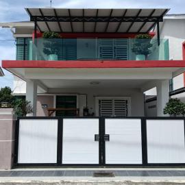 Rumah Jebat Guesthouse with Private Pool 5 Bedroom, hotel in Kampong Alor