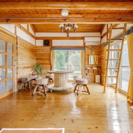forest sun ワンちゃんと泊まれる山小屋民泊, ξενοδοχείο σε Itoshima