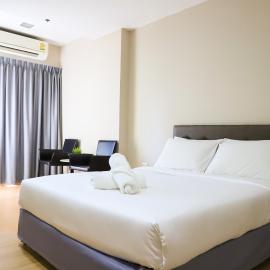 CU iHouse เรือนวิรัชมิตร, hotell i Bang Rak