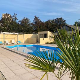 Gites de Source, hotel din Châtenet