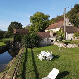 Le moulin de Saint Germain, hotel v mestu Saint-Germain-le-Rocheux