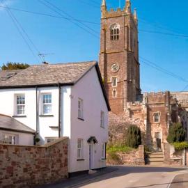 Charming Kenton Cottage, hotel in Kenton
