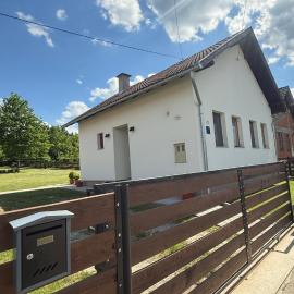 Holiday Home Little House on Papuk, Hotel in Slatinski Drenovac