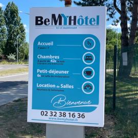 Be Myhôtel, hotel v mestu Évreux
