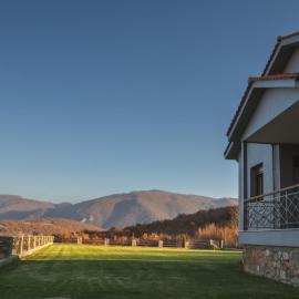 Lake Guest House, hotel u gradu 'Vritá'
