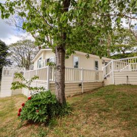 155 Woodland Hall Lyons