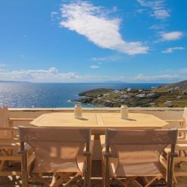 Iliopetra Residence by TinosStay, hotel in Agios Romanos