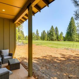 2 Mi to Lake Almanor: Home w/ Golf Course Views!