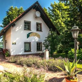 Chalet am See Sader, hotelli kohteessa Buckow