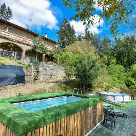 3 Bedroom Amazing Apartment In Portole