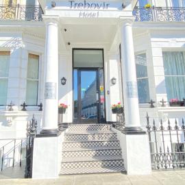 Trebovir Hotel, хотел в Лондон