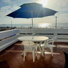 Maison de plage pied dans l'eau pour familles, Hotel in El Jadida