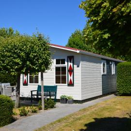 Chalet de Zeeuwse Zon, hotel di Baarland