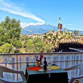Casa del sole tra l'Etna e il mare