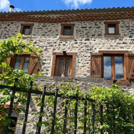 Au rythme de Plume et Louna, Hotel in Molompize
