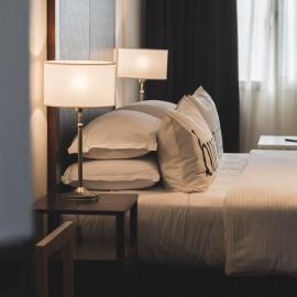 Hotel Tolosa، فندق في بويرتو مادرين