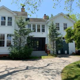 Cameron House Next Door, hotelli kohteessa Manteo