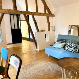 La Maison Plutôt Gris-Bleu, hotell sihtkohas Estréelles