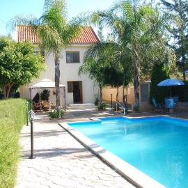 Zena Holiday Villa, hotel a Pissouri