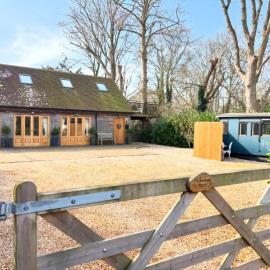 Hideaway Barn Coltishall Norfolk broads, Hotel in Coltishall