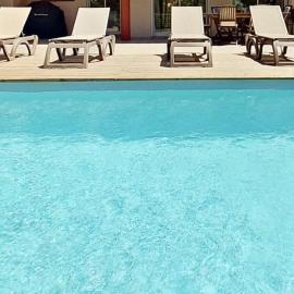 CALA CORSICA - Villas 5 Etoiles T5 Piscine privée - Villa T4 Piscine privée chauffée - Villa T3 Piscine partagée - Internet Fibre - Entièrement Climatisée à Lecci de Porto-Vecchio Cala Rossa – hotel w mieście Lecci