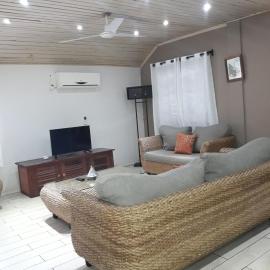 La Creole APT 09