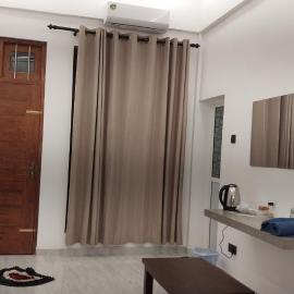 102 1B boossa galle, hotel em Nikawatawana